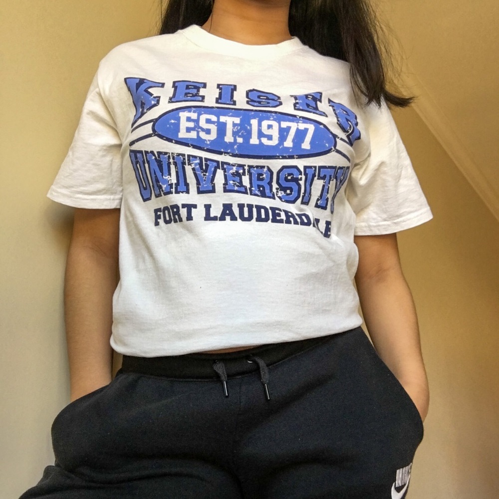 NWOT Port and Company Keiser University White Tee